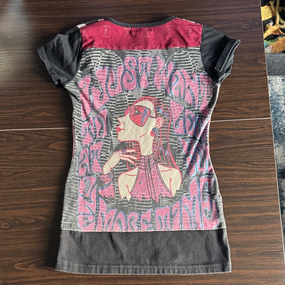 Custo Barcelona Abstract Scoop Neck Tee in Pink, Black & Blue